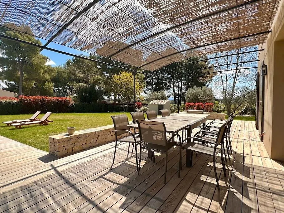 Villa Moderne Et Chaleureuse Au Milieu Vignes Et Calme Absolu A Aix En Provence Aix-en-Provence 0*,  France